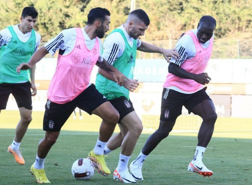 Foto - Beşiktaş ve Fenerbahçe transferde karşı karşıya! Geleceğin yıldızını kapmak için yarışıyorlar...