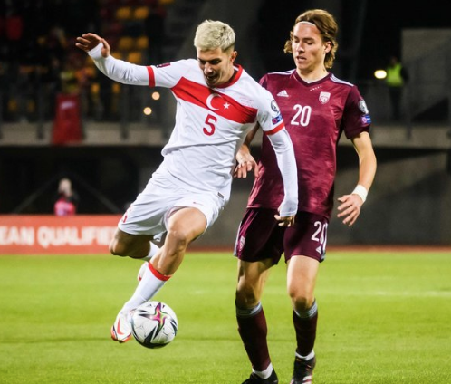 Foto - Beşiktaş ve Galatasaray transferde karşı karşıya geldi! Bakalım kazanan kim olacak?