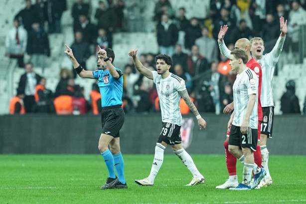 Foto - Beşiktaş yeni hamlesini duyurdu! Rakiplerinin planları suya düşecek… Tarihi karar! Karabağ’a teklifi yapacak…
