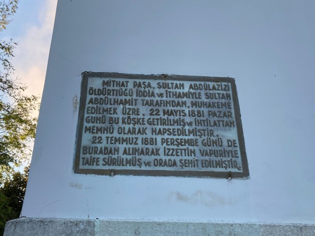 Foto - Beşiktaş Yıldız Parkı’ndaki tarihi köşkte yangın