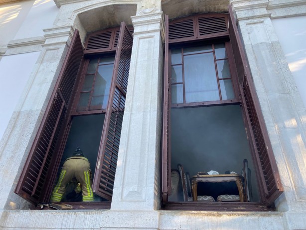 Foto - Beşiktaş Yıldız Parkı’ndaki tarihi köşkte yangın