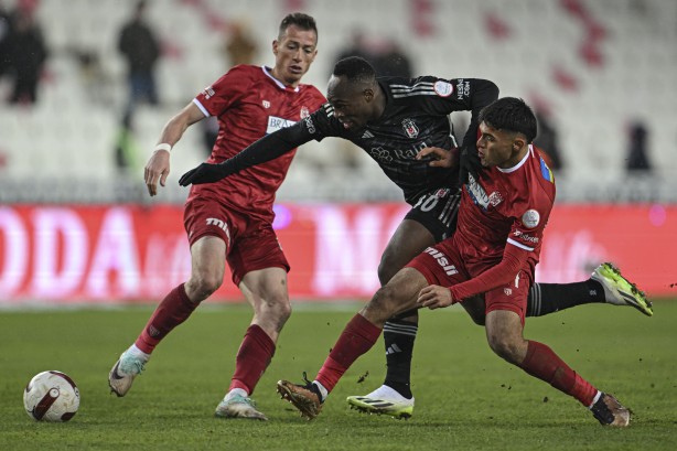 Foto - Beşiktaş'a bir stoper adayı daha: Şok eden duyuru! Kritik karar apar topar alındı! Hiç kimse bunu beklemiyordu: Bomba stoper çıkışı…