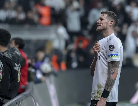 Beşiktaş’a çok ama çok tepki çeken hareketle veda etmişti! Ve şimdi geri mi dönüyor?