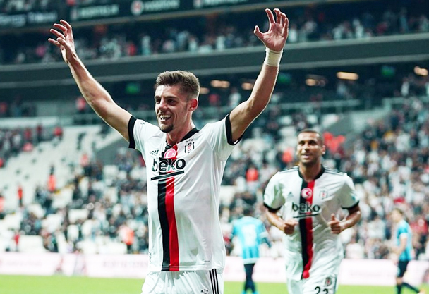 Foto - Beşiktaş'a çok kötü haber! Ortalığı karıştıracak: Beşiktaş'ta 9 isim birden kesinleşti...