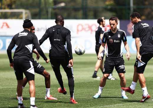 Foto - Beşiktaş'a Tangocu orta saha geliyor! Bütün devler takipte...