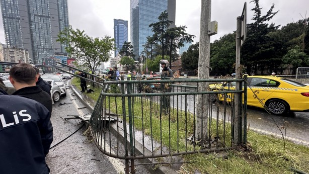 Foto - Beşiktaş'da zincirleme kaza! Çok sayıda araç birbirine girdi