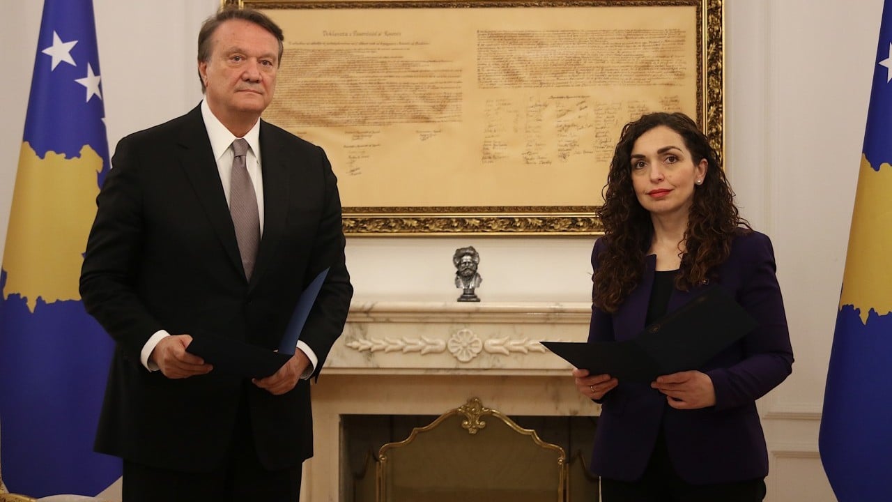 Beşiktaş'ı borç batağına saplayıp kaçmıştı! Hasan Arat'a Onur Nişanı...