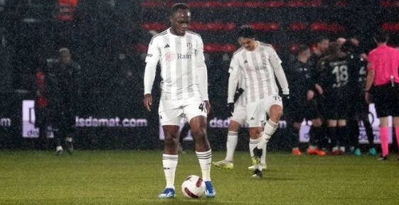 Beşiktaş'ı bu hale getirenler utansın! Akılalmaz değişim: Yok böyle bir rezillik!