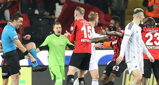 Foto - Beşiktaş’ı bu hale getirenler utansın! Yazıklar olsun böyle istatistik yok artık dedirtti!