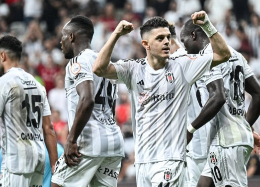 Foto - Beşiktaş'ın eski yıldızı geri dönüyor! Transferde domino etkisi...