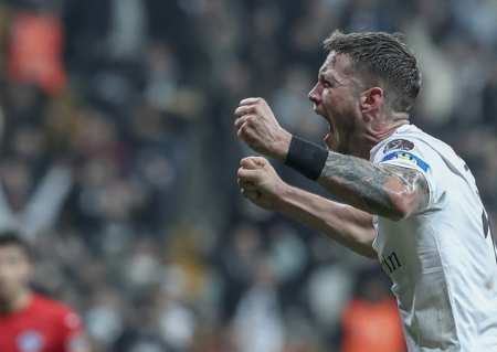 Foto - Beşiktaş'ın eski yıldızı Ocak'ta Rams Park'a geliyor! Duyan duymayanlara haber etsin... Geliyor!