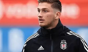 Foto - Beşiktaş'ın genç yıldızından hiç hesapta olmayan karar! Şimdi de o yorumu yaptı! Aboubakar'a kapak olsun...