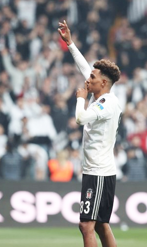 Foto - Beşiktaş'ın maestrosuna İtalyanlar kafayı taktı! Şimdi ne olacak?