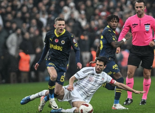 Foto - Beşiktaş'ın savunmada en yumuşak karnıydı! Müjde gibi müjde mi yoksa işkence mi? Karar taraftarın...