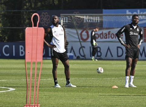 Foto - Beşiktaş'ın yeni Lens'i hayırlı olsun! Böyle bir yönetim işte böyle sonucu...