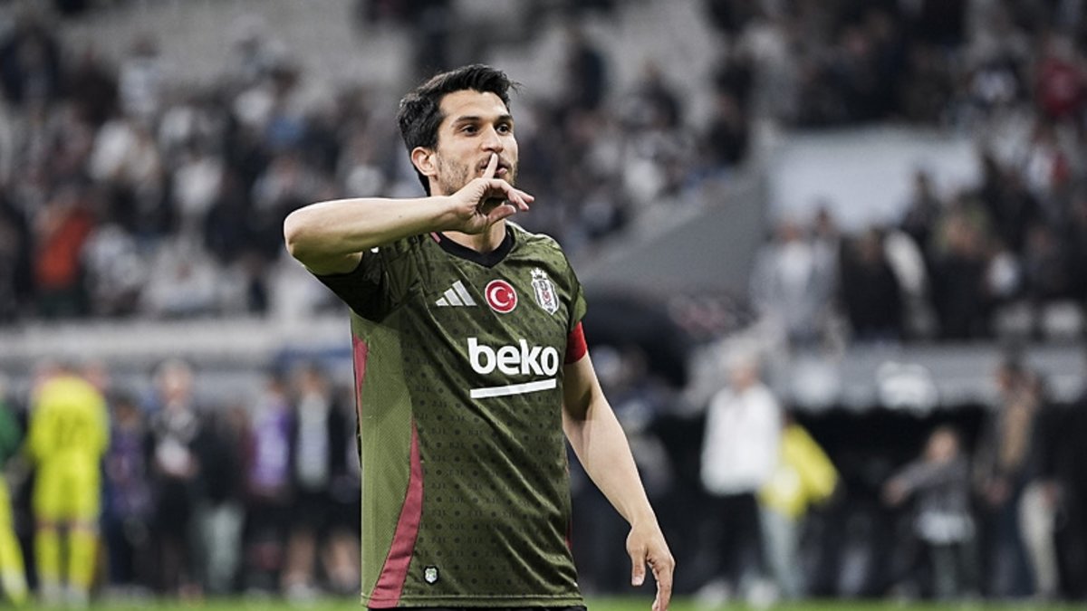 Beşiktaşlı Necip Uysal’a ödül! 