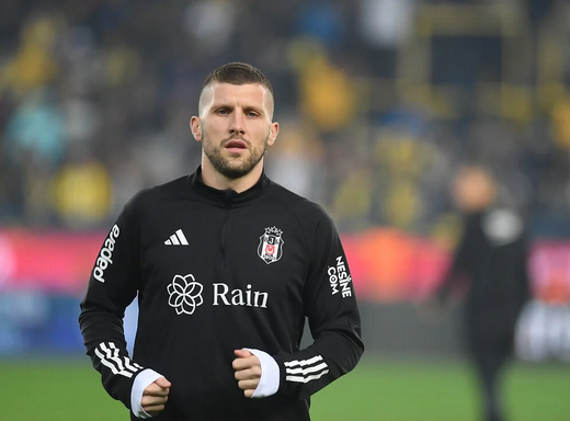 Foto - Beşiktaş’ta bir çöp transfer daha ortalığa saçıldı! Bu kaçıncı böyle… Lens, Douglas derken…