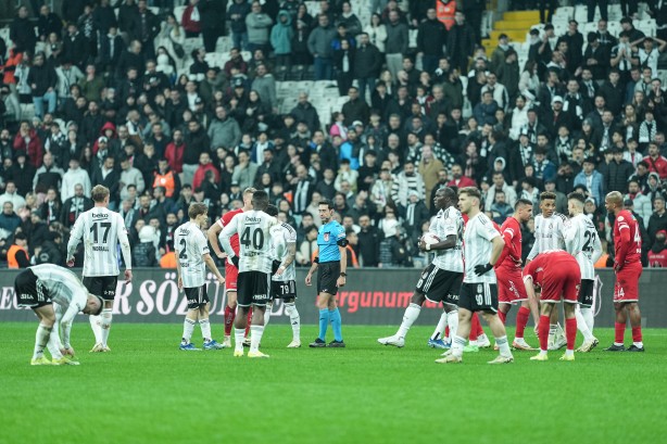 Foto - Beşiktaş'ta bu durumu ilk kez duyan şaşkına dönebilir! Bu nasıl bir iştir yahu... Memnun değiller...