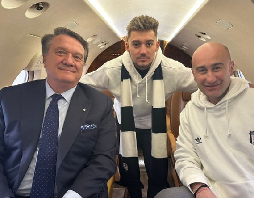 Foto - Beşiktaş'ta bu ilk kez oluyor! İmza atmadığı için topun ağzındaydı ama... Santos kararını duyurdu!