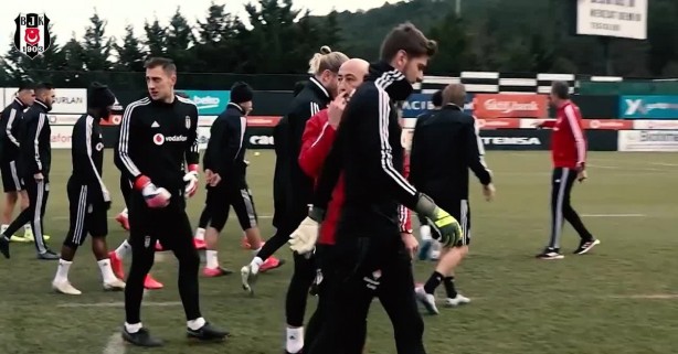 Foto - Beşiktaş’ta flaş gelişme! 4 oyuncu ülkesine dönüyor