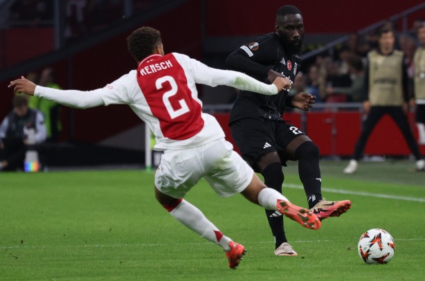 Foto - Beşiktaş'ta ilk yolcu belli oldu! Göz göre göre bu yapılır mı? Gönderin şu vasıfsız adamı artık…