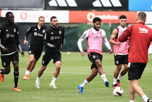 Foto - Beşiktaş'ta kritik derbi öncesi büyük şok! Burak Yılmaz bakalım ne diyecek?