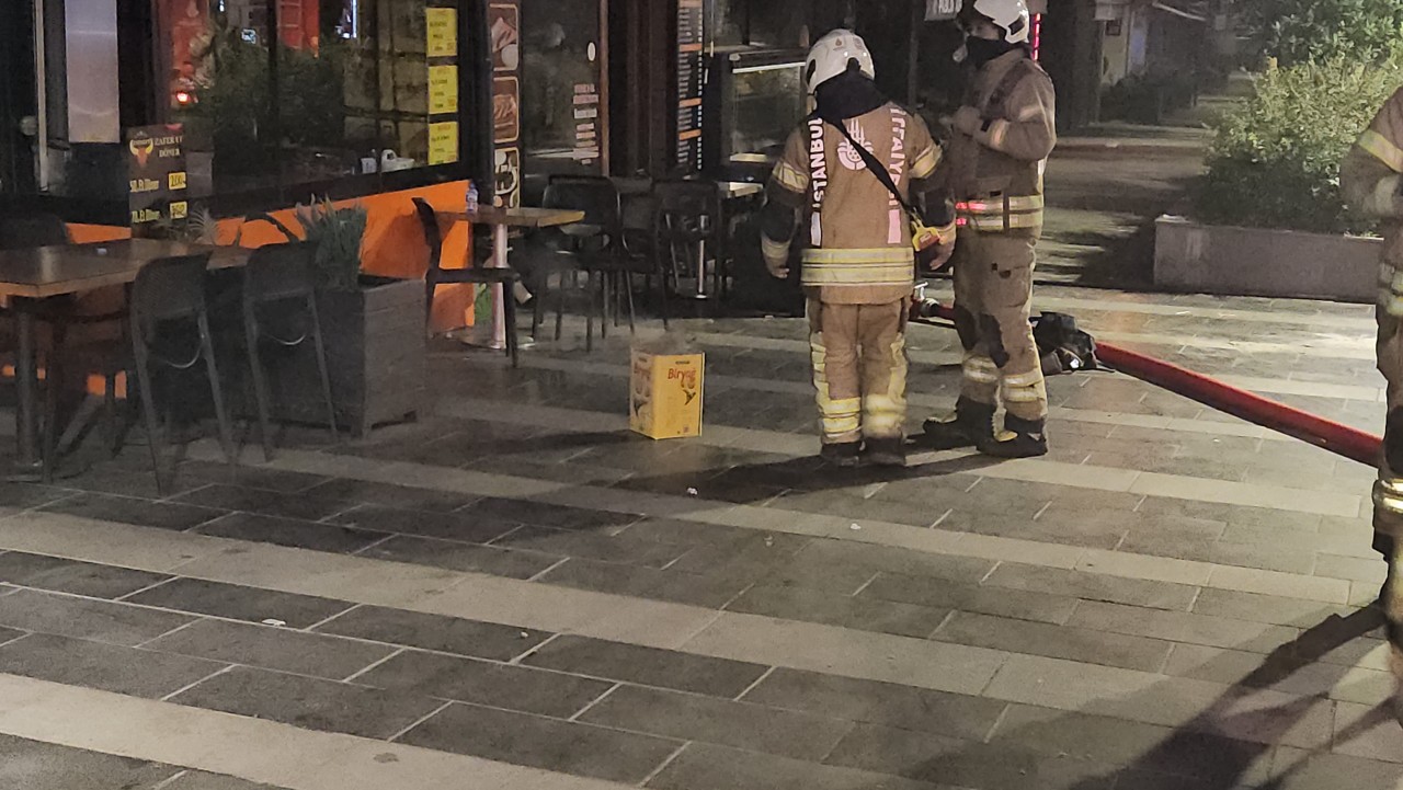 Foto - Beşiktaş'ta restoranda korkutan yangın
