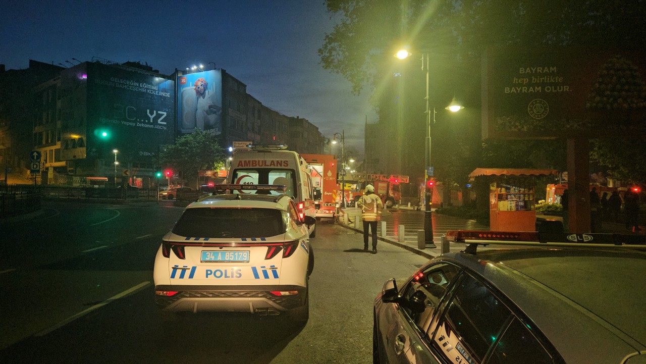 Beşiktaş'ta restoranda korkutan yangın