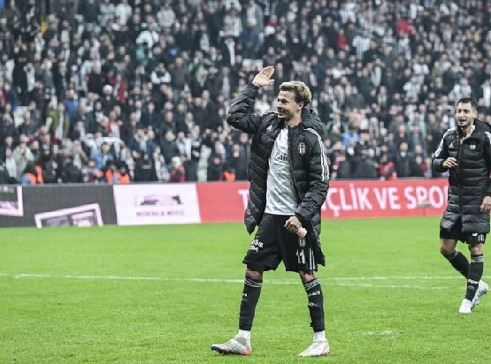 Foto - Beşiktaş'ta sürpriz gelişme... Ülkeyi terketti! Bir bu eksikti...