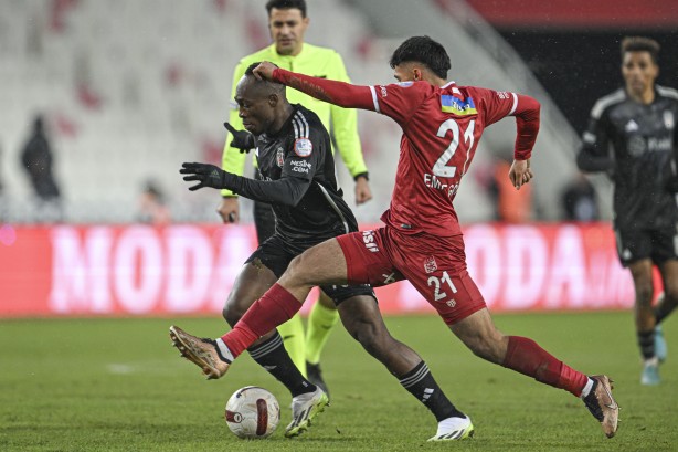 Foto - Beşiktaş'ta taraftarlar isyan ateşini yaktı! Şimdi söndürmek Hasan Arat'ın işi... Dalga dalga büyüyor... İflasa kadar gidebilir!