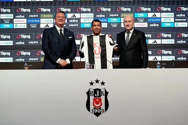 Foto - Beşiktaş'tan 3 bomba transfer birden! Yıldızlar Süper Lig'e doğru...