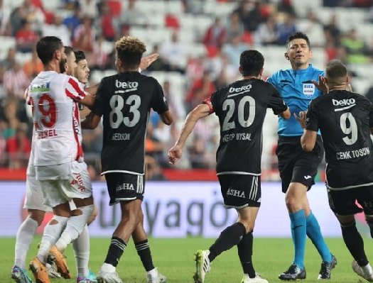 Beşiktaş'tan flaş hamle! Beşiktaş taraftarı bu işe ne diyecek? Büyük skandal patlak verdi...