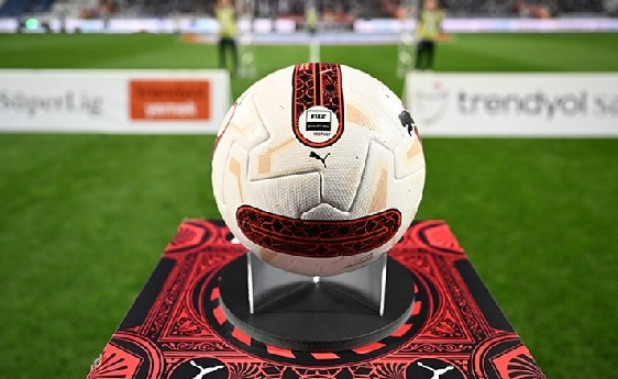 Beşiktaş’tan Galatasaray’a karşı yeni hamle! Elde ne var ne yok gönderecekler ve bu yıldızı bitirecekler… O yıldızı keşfettiler…