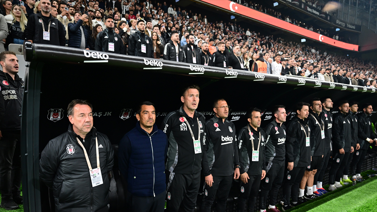 Foto - Beşiktaş'tan gitti bakın yeni görevi ne: Kendini futbol bilgesi yapmış anlaşılan…
