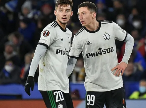 Beşiktaş’tan olay açıklama: Onay resmen çıktı: Duyan işi gücü bırakıp statlara koşacak: Avrupa devini peşine taktı: Ön onay verildi…