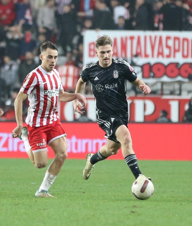 Foto - Beşiktaş’tan olay açıklama: Onay resmen çıktı: Duyan işi gücü bırakıp statlara koşacak: Avrupa devini peşine taktı: Ön onay verildi…