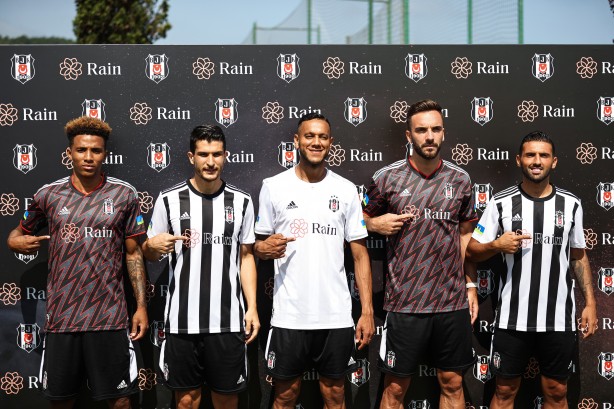 Beşiktaş'tan ses getirecek yeni sezon formaları! Tanıtımı yapıldı