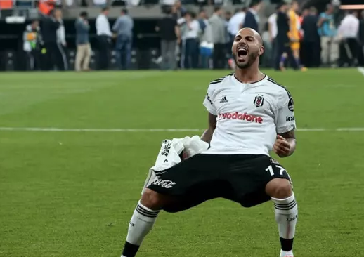 Foto - Beşiktaş’tan taraftara kötü haber! Akılalmaz çıkış! Transfer politikası bu mu? Tamı tamına 40 yaşında…