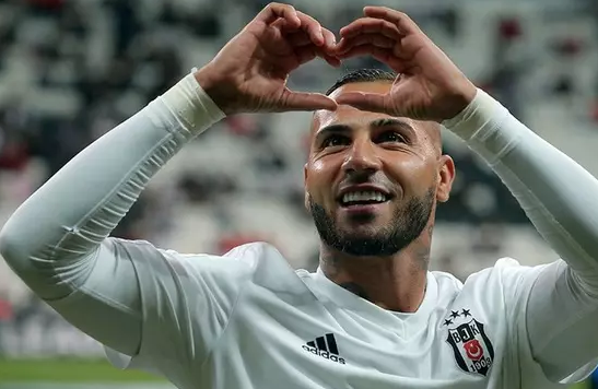 Foto - Beşiktaş’tan taraftara kötü haber! Akılalmaz çıkış! Transfer politikası bu mu? Tamı tamına 40 yaşında…