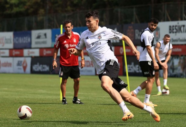 Foto - Beşiktaş’tan yüzyılın transferi! 135 milyon euroluk dünya yıldızı geliyor! Taraftarlar havalimanında görünce "Bu gerçekten o mu" diyecek 