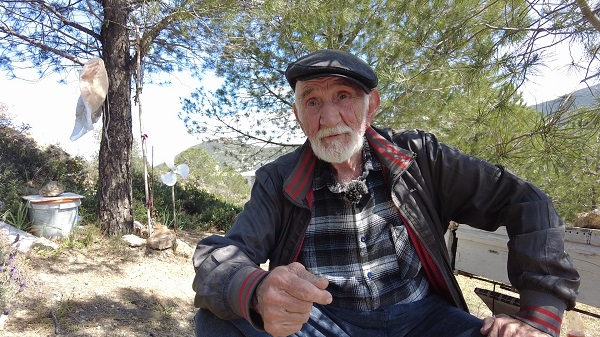 Foto - Besim Amca 25 yıl vatansız yaşadı! 