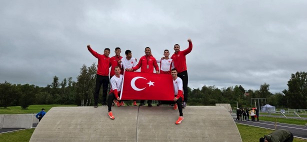 Foto - Beşinci kez şampiyon oldu! TSK şampiyonada kupayı kalıcı olarak teslim aldı!