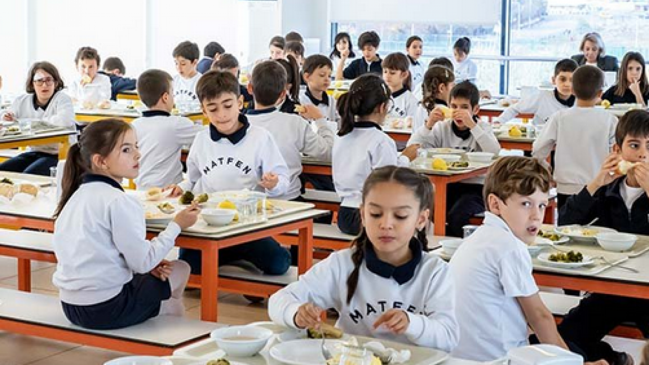 Beslenme çantasında sağlık İçin doğru seçimler! Sağlıklı, yeterli ve dengeli beslenme çantası nasıl olmalı?