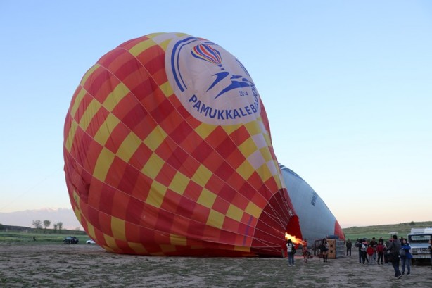 "Beyaz cennet" üzerinde güneşin doğuşunu izliyorlar