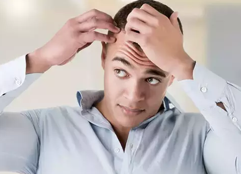 Foto - Beyaz saçları yok eden saç dökülmesini durduran bitkisel kür: Saçlarınız kökünden fışkıracak!