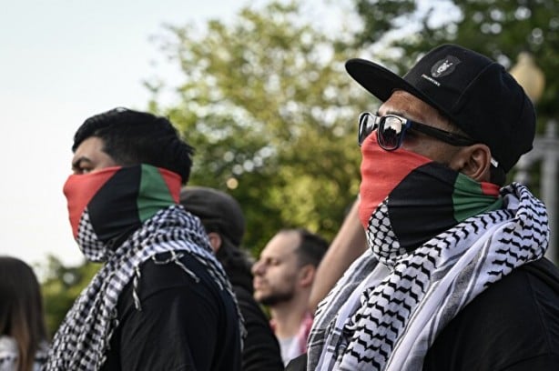 Foto - Beyaz Saray'ın önünde büyük protesto! İsrail ile ABD yönetimine bayrak açtılar