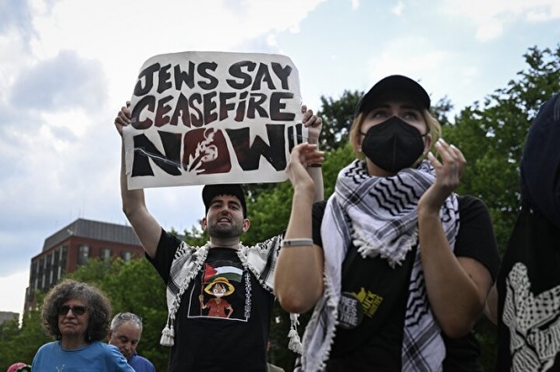 Foto - Beyaz Saray'ın önünde büyük protesto! İsrail ile ABD yönetimine bayrak açtılar