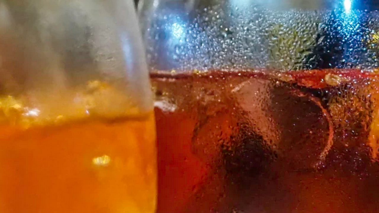 Foto - Beyazlayan ve dökülen saçlarınızın gerçek nedeni Bu iki içecek olabilir! 