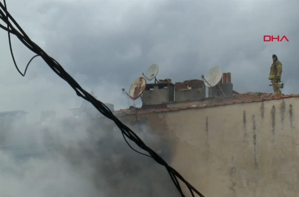 Foto - Beykoz'da bir bina cayır cayır yandı! Yangın 3 binaya daha sıçradı