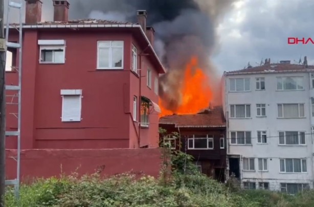 Foto - Beykoz'da bir bina cayır cayır yandı! Yangın 3 binaya daha sıçradı